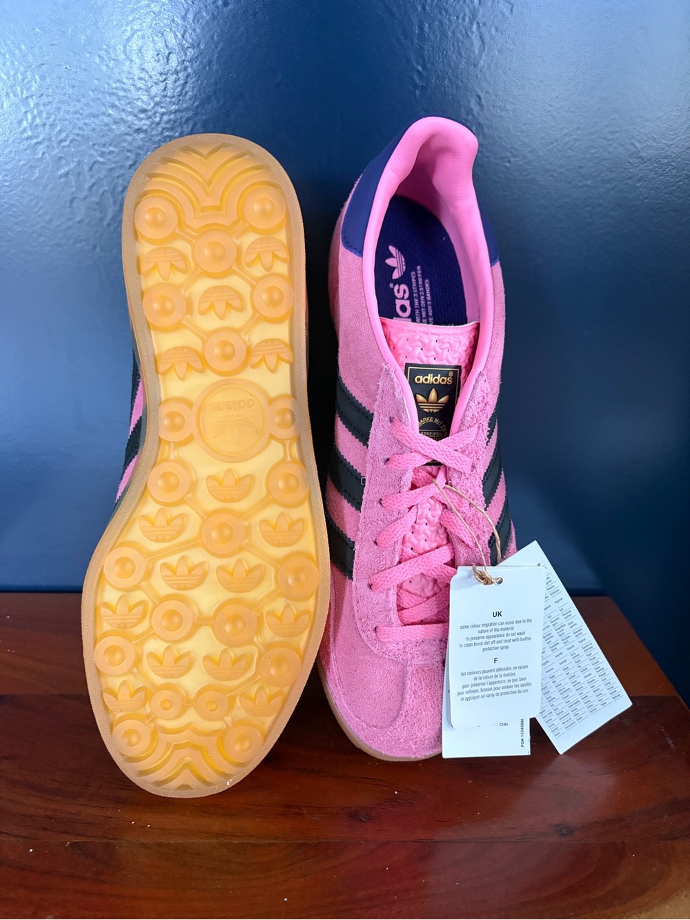 adidas Pink Suede Sneakers with black Stripes - Picture 7 of 13